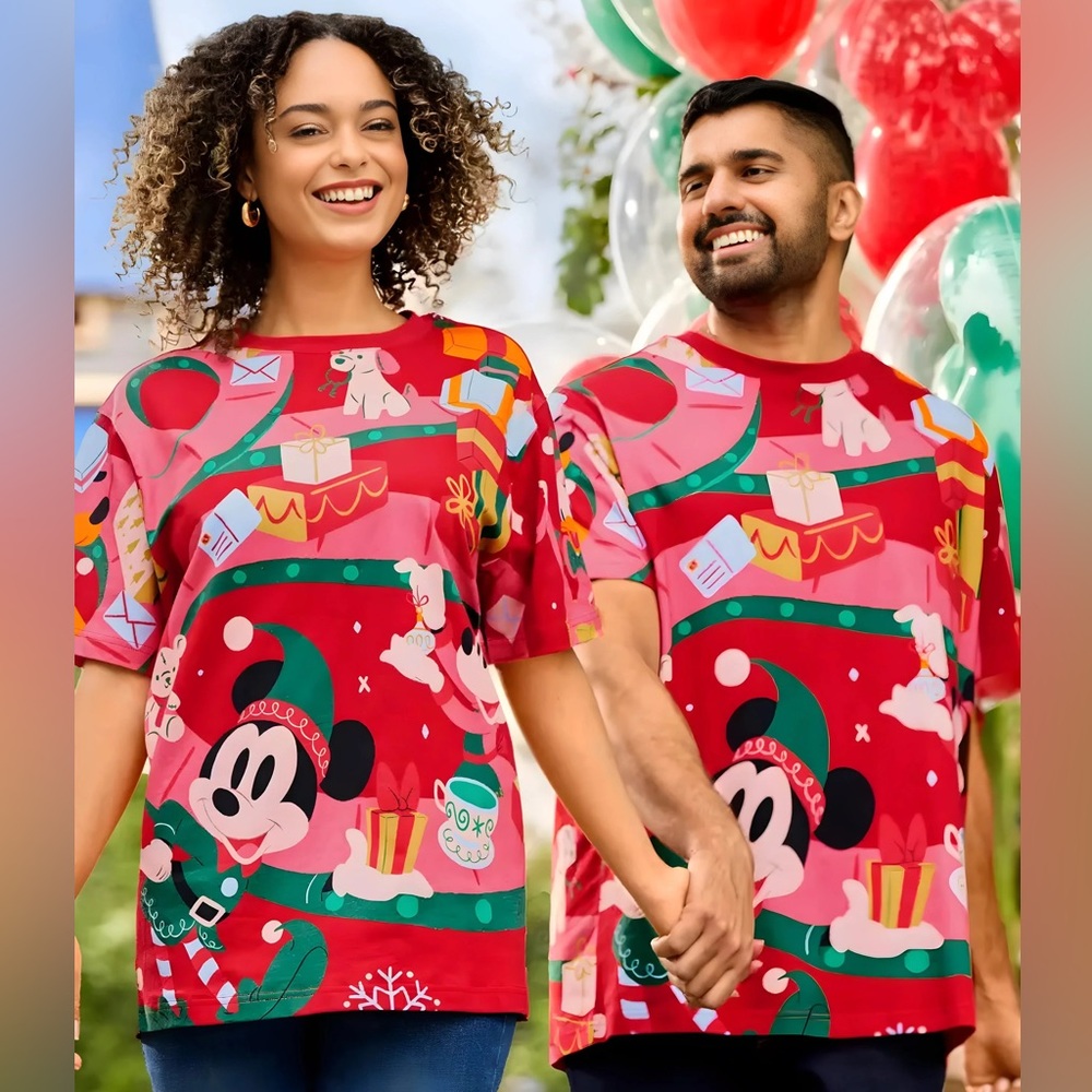 Disney Cruise Line DCL Mickey & Friends Holiday T-Shirt